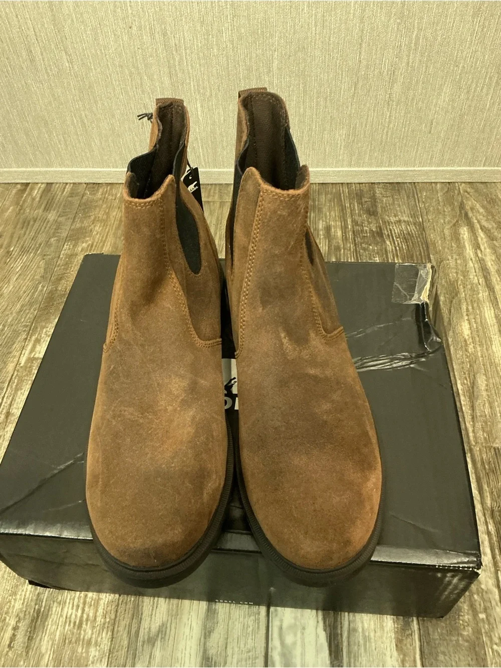 Sorel Men's Brown Chelsea Boots Size 9.5